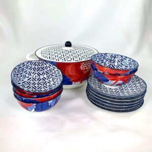 Casserole-With-Plates-Bowls-Red-Leaf