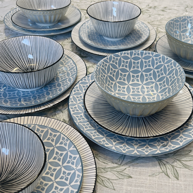 Dinner Set - Turquoise and Black - Image 3