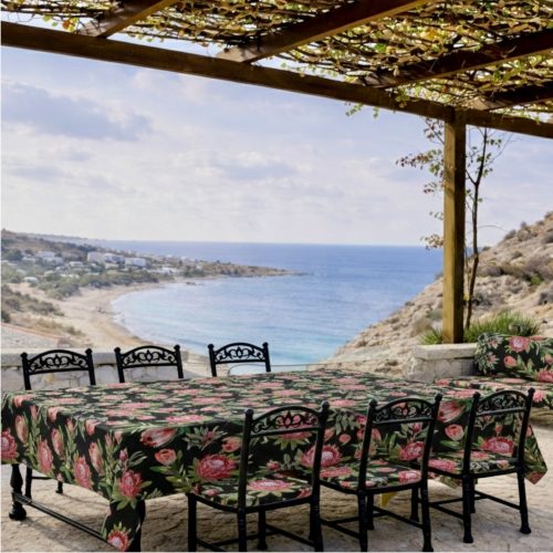 Tablecloth Water Resistant Protea On Black